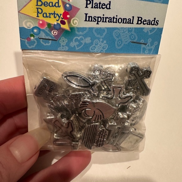 Bead Party Inspirational Beads. Pack of 24 pieces - Picture 3 of 4